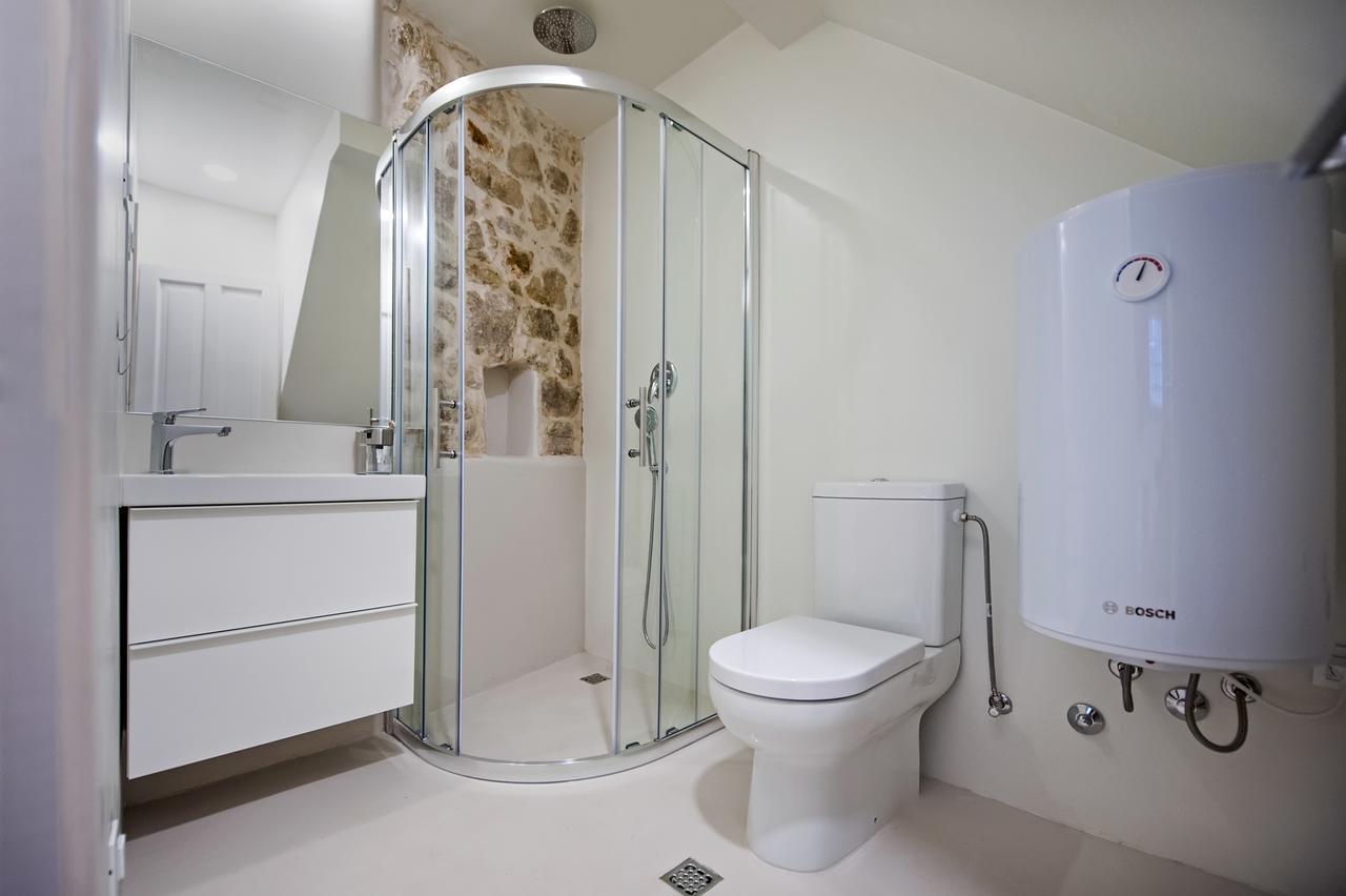 Luna Rooms And Studios Rovinj Bagian luar foto