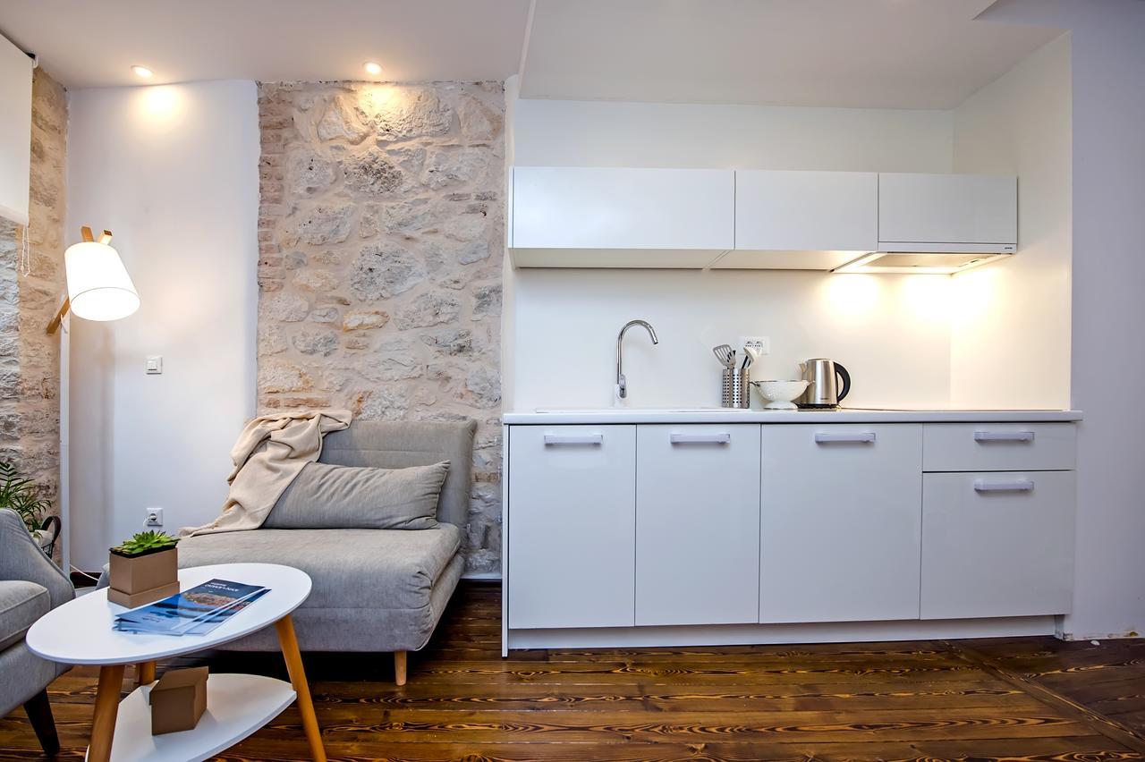Luna Rooms And Studios Rovinj Bagian luar foto