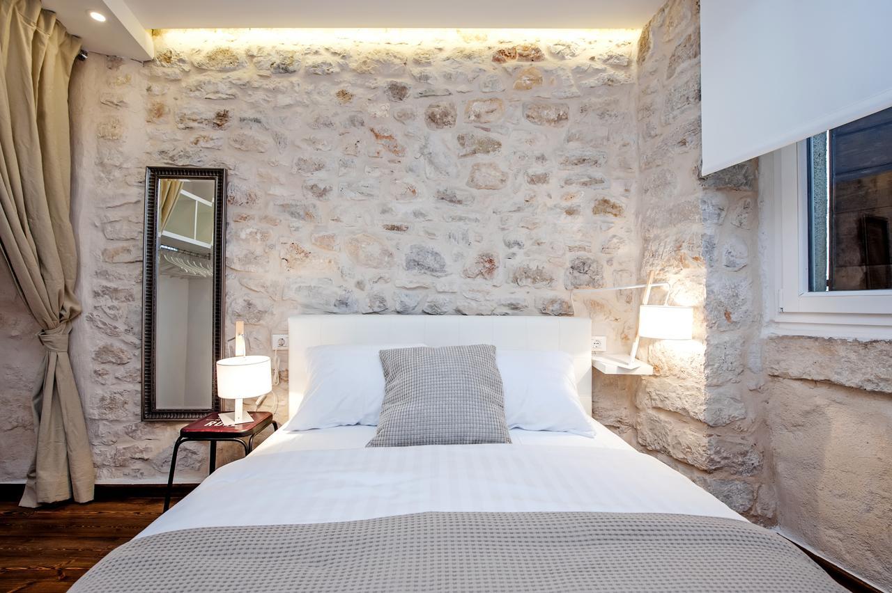 Luna Rooms And Studios Rovinj Bagian luar foto