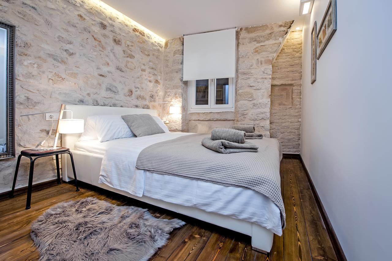 Luna Rooms And Studios Rovinj Bagian luar foto